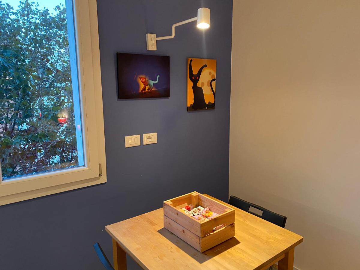בולוניה Tra Le Torri B&B - Ampia Stanza Privata In Appartamento Con Bagno Privato Accessibile Da Corridoio מראה חיצוני תמונה