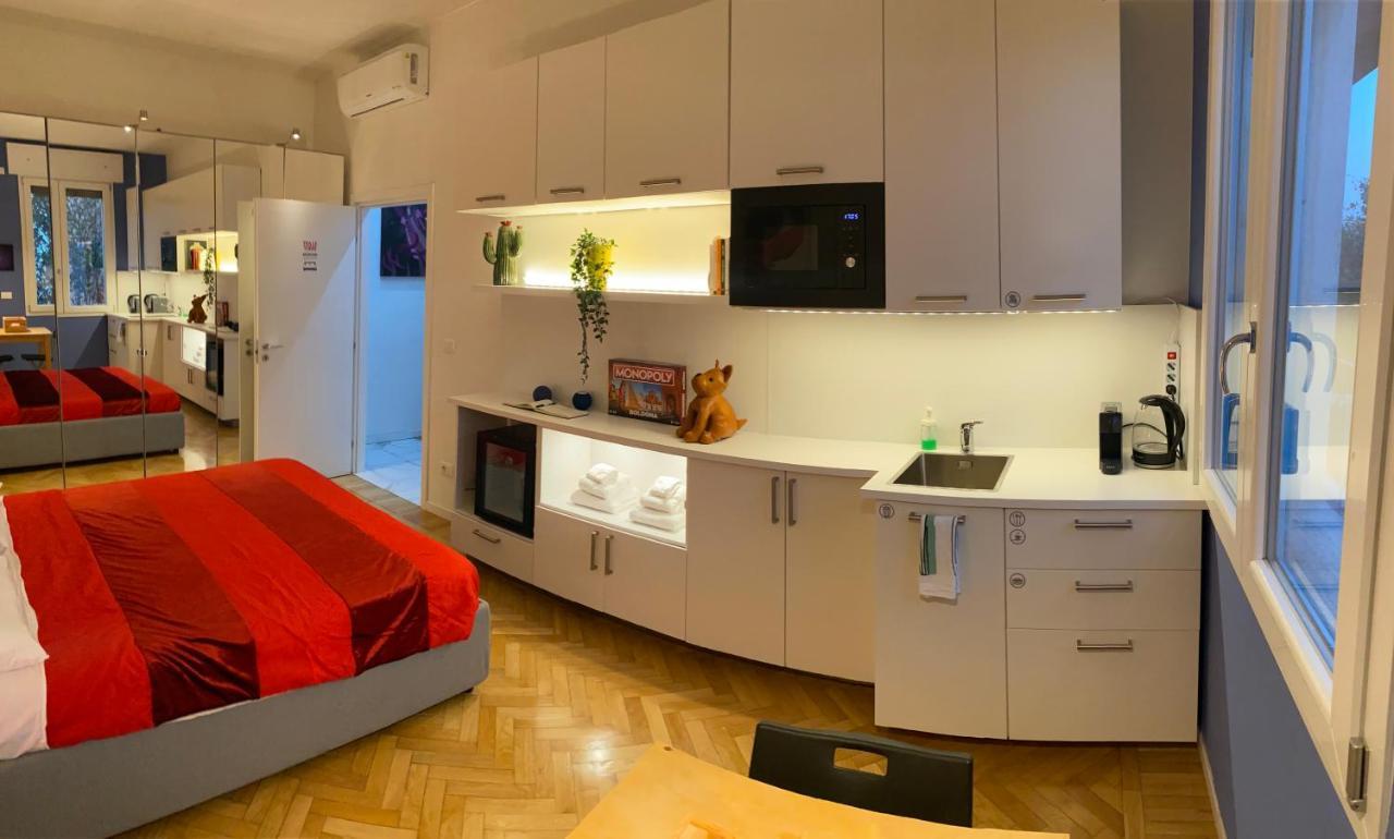 בולוניה Tra Le Torri B&B - Ampia Stanza Privata In Appartamento Con Bagno Privato Accessibile Da Corridoio מראה חיצוני תמונה