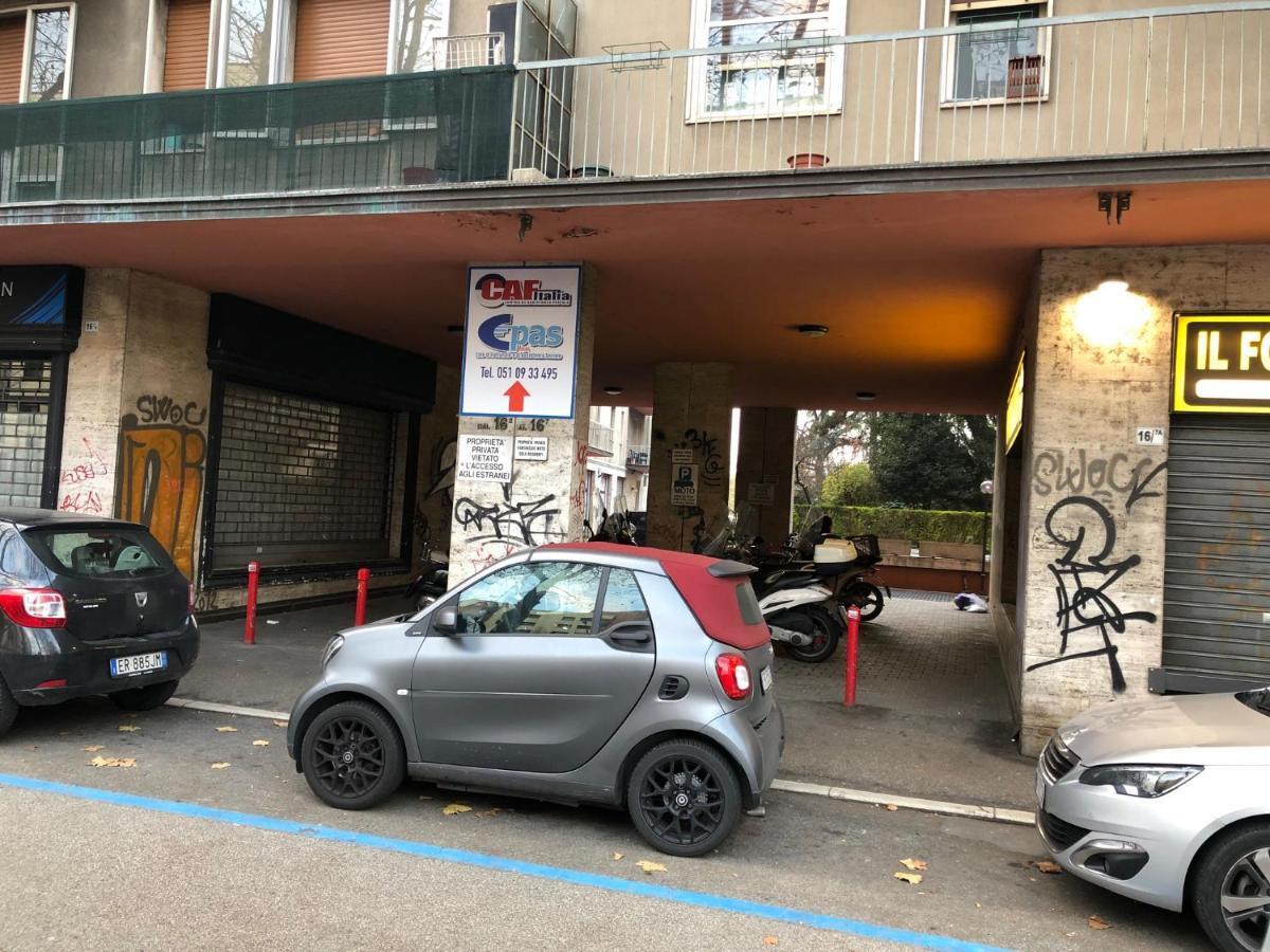 בולוניה Tra Le Torri B&B - Ampia Stanza Privata In Appartamento Con Bagno Privato Accessibile Da Corridoio מראה חיצוני תמונה